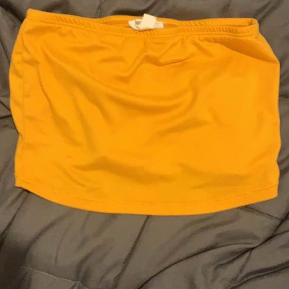 TOPS - Picture 2 of 3